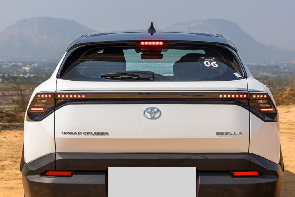 Toyota Urban Cruiser Ebella futuristic design