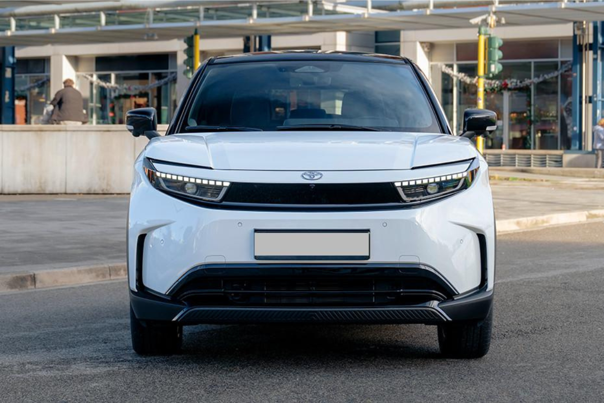 Toyota Urban Cruiser Ebella front view design
